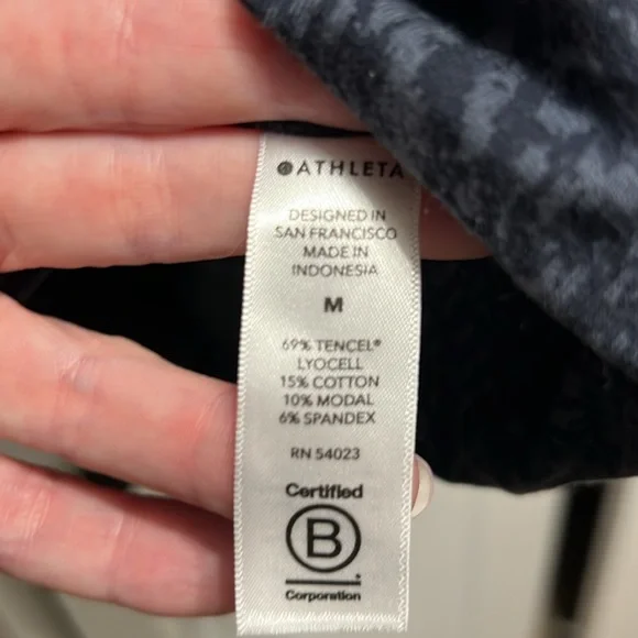 Athleta crew neck sweatshirt - Picture 3 of 7